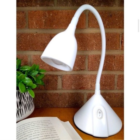 Sunbeam Other - 🧡6/$25🧡Sunbeam. Flexible Led desk lamp- White